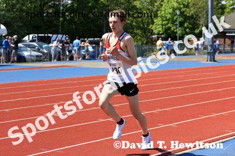 Mens under-17s 3000 metres, 2025 North Eastern Track and Field Champs., Shildon, County Durham. Photo: David T. Hewitson/Sports for All Pics